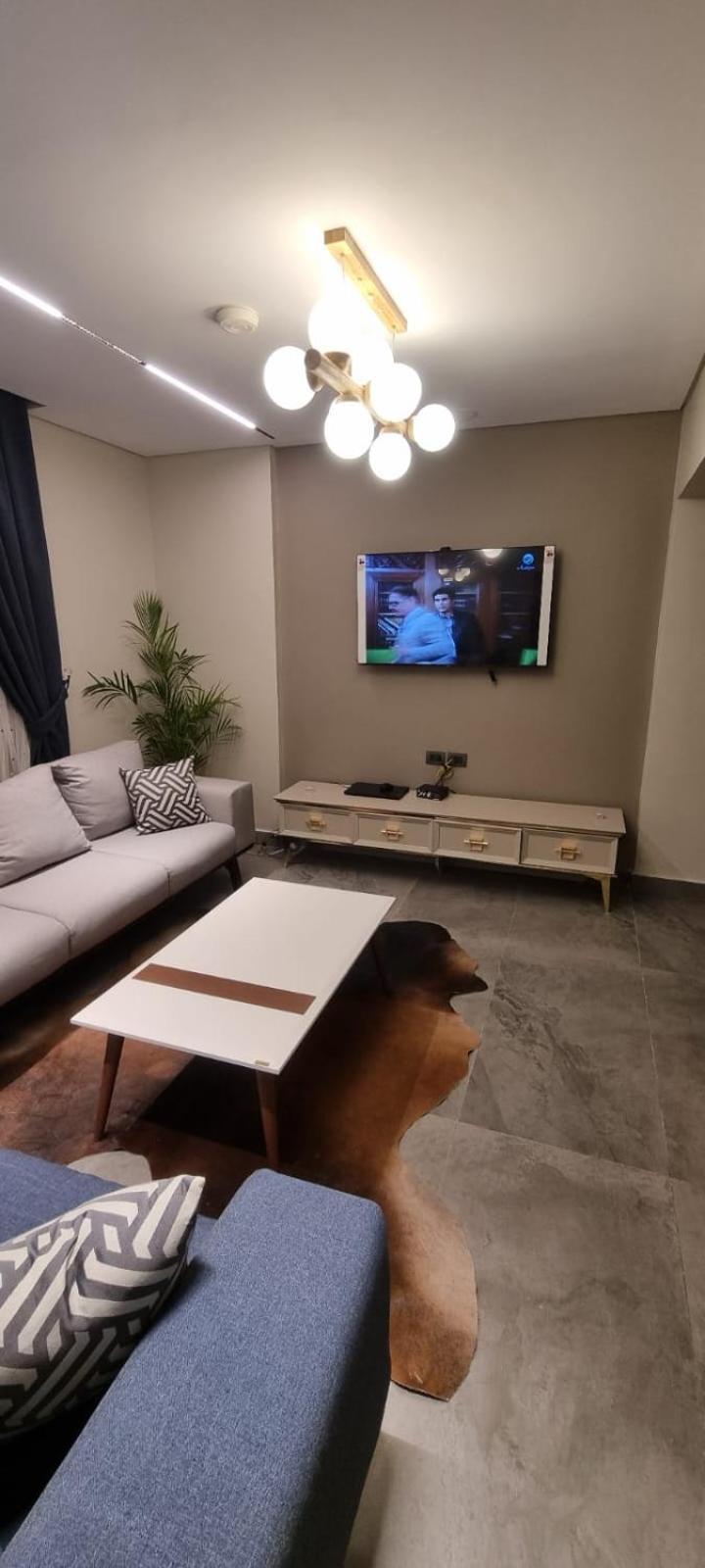 Luxury Apartment El Mohandessen Cairo Exterior photo