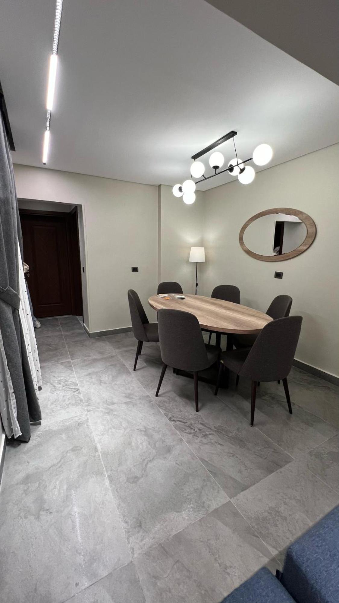 Luxury Apartment El Mohandessen Cairo Exterior photo